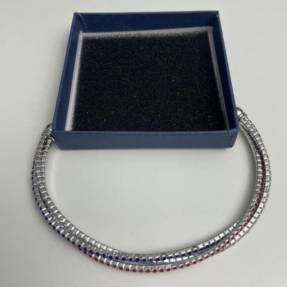 USA American Flag Rhinestone Bracelet - Picture 4 of 5